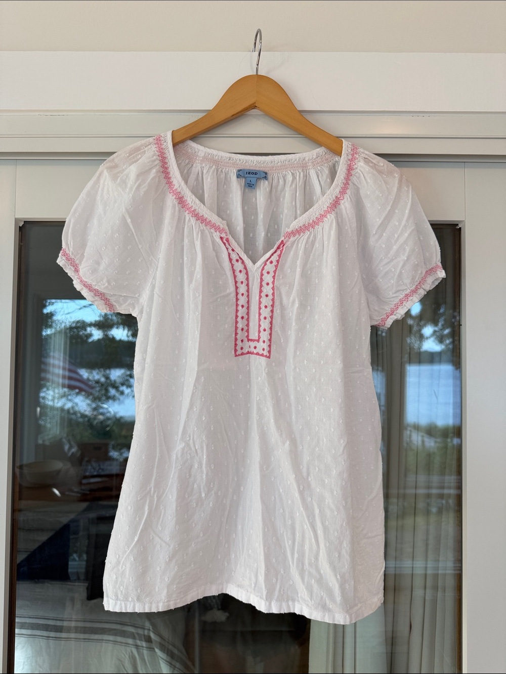 Izod White Cotton Peasant Top with Pink Trim